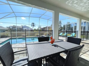 Outdoor dining - Star Wars Galaxy! Private Pool! Waterpark & Close to Disney! (Davenport)