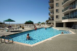 Pool - Slice of paradise in the heart of North Myrtle Beach! (North Myrtle Beach)