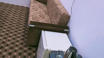 Deluxe Double or Twin Room | Iron/ironing board, free WiFi