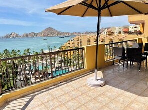 Outdoor dining - Jr. Penthouse Corner w/ Wrap Around Deck @ Easter Week (Cabo San Lucas)