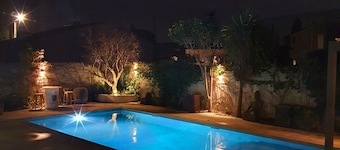 4 bedroom villa in istres