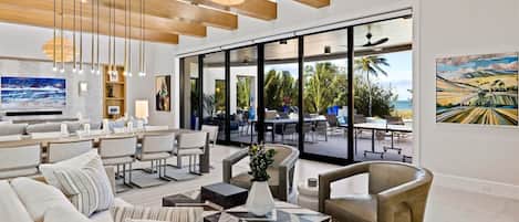 House (Bella Luna) | Exterior