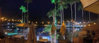 3 Master Suites Jacuzzi Pool Home + Casita Large Yard RV Boat parking Firept Pet