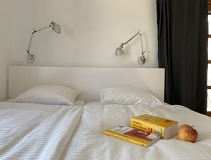 2 Schlafzimmer, Schreibtisch, Bügeleisen/Bügelbrett, WLAN