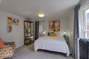 4 bedrooms, iron/ironing board, travel cot, free WiFi - Doty ★ Walk to Everything -Hotel Quality- Downtown (Madison)