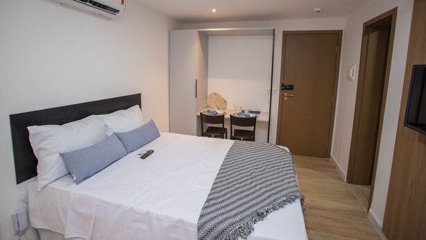 Basic Studio Suite - Bauten 211 Cabo Branco por Carpediem (João Pessoa)