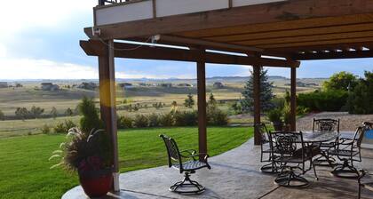 "La Petite Foret Noire"
Countryside Walk-Out Suite