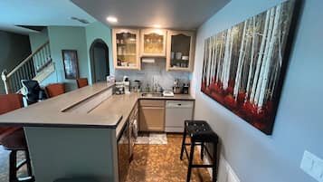 冰箱、微波炉、洗碗机、茶具/咖啡用具