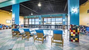 Piscine couverte, piscine extérieure