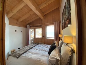 3 chambres, fer et planche à repasser, Wi-Fi gratuit