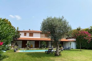 Alberca al aire libre