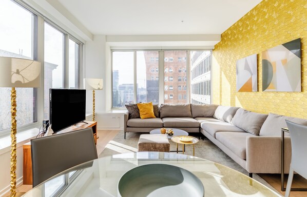 Unclassified image, 1 of 17, button