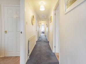 Interior - Spacious property and stunning sea views in great location. (Greatstone)