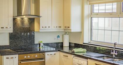 Spacious property and stunning sea views in great location.