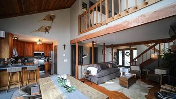 Smart TV, fireplace, DVD player, books