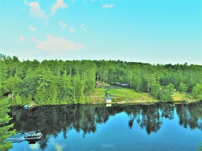 Waterfront cottages near lake george and saratoga springs