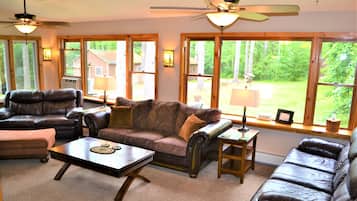 TV connectée, cheminée