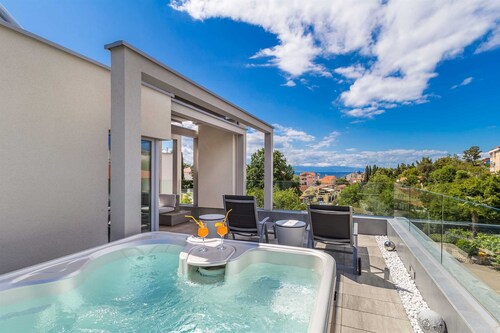 Modern villa MODERNA with heated pool, hot tub and sauna