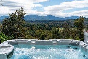 مغطس سبا خارجي