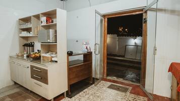 Quarto casal econômico | Área de estar