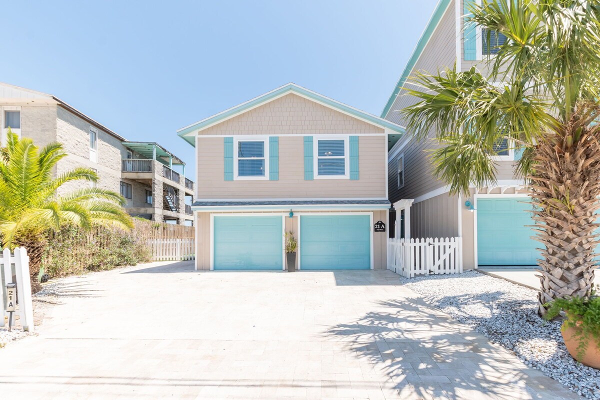 Photo 7 of Waterfront home with dock, heated pool, & spectacular views- walk/bike downtown!