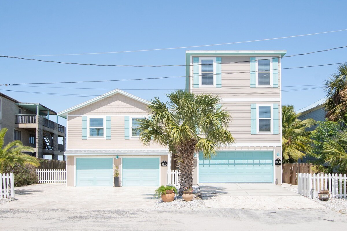 Photo 6 of Waterfront home with dock, heated pool, & spectacular views- walk/bike downtown!