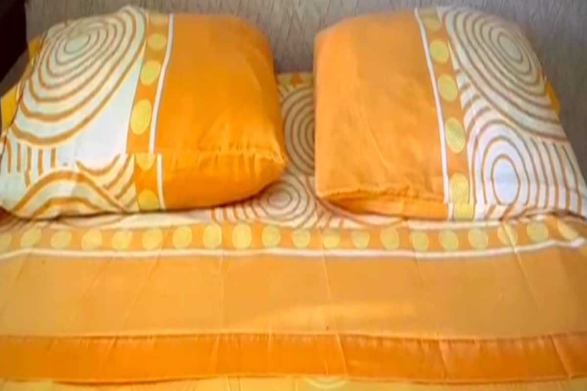 WiFi (free), bed sheets