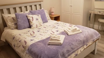 2 Schlafzimmer, Bügeleisen/Bügelbrett, Reisekinderbett, kostenloses WLAN