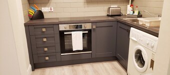 # 5 Central Killarney Apartment