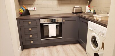 # 5 Central Killarney Apartment