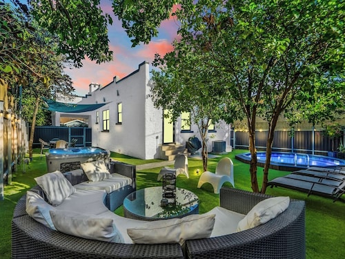Villa Tranquillo | Calle Ocho | Pool & Hot Tub