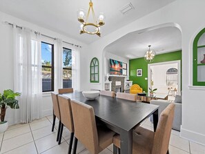 Dining - Villa Tranquillo | Calle Ocho | Pool & Hot Tub (Miami)