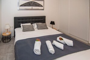 1 camera, Wi-Fi, lenzuola