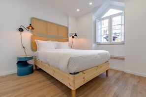 2 bedrooms, desk, iron/ironing board, travel cot - Amazing Setúbal  I (Setúbal)