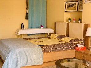 1 bedroom, iron/ironing board, free WiFi