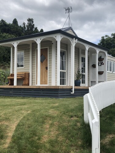 Beautiful Tiny House with communal water hole.