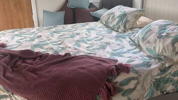 In-room safe, free WiFi, bed sheets