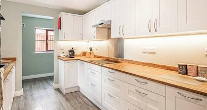 3 bedroom accommodation in Lathom, Ormskirk near Southport