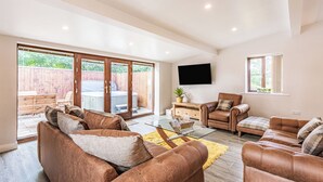 Living area - 3 bedroom accommodation in Lathom, Ormskirk near Southport (Lathom, Ormskirk near Southport)