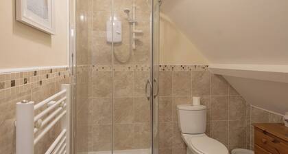 2 bedroom accommodation in Oswestry