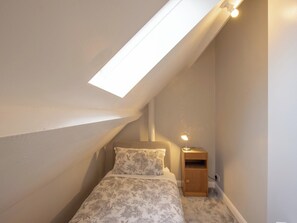 2 bedrooms, free WiFi, bed sheets - 2 bedroom accommodation in Oswestry (Oswestry)