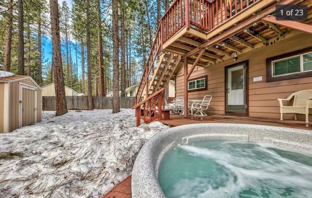 Cozy Home with Hot Tub minutes from skiing and the lake!