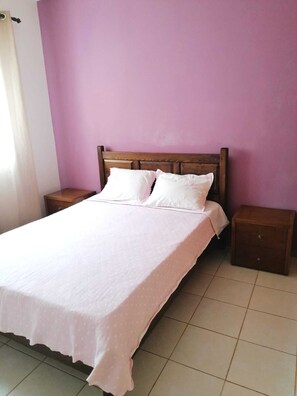 1 Schlafzimmer, Schreibtisch