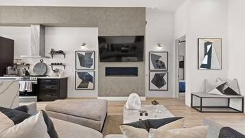 电视、壁炉、办公室