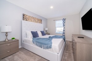 5 bedrooms, iron/ironing board, WiFi, bed sheets