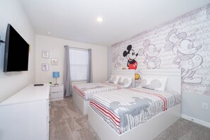 5 bedrooms, iron/ironing board, free WiFi, bed sheets