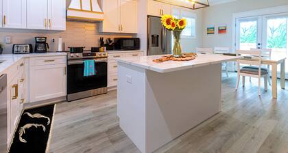 Sunshine Bungalow in Tampa Florida - Vacation Rental