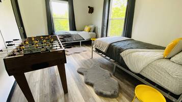 3 chambres, fer et planche à repasser, lit parapluie, Wi-Fi gratuit