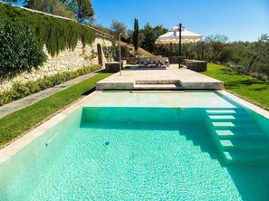 Pool - Wonderful private villa for 12 guests with private pool, A/C, WIFI, TV, patio and panoramic view (Cennina)