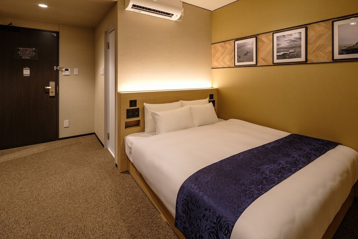 Doppia Standard, non fumatori | Una scrivania, tende oscuranti, Wi-Fi gratuito, lenzuola